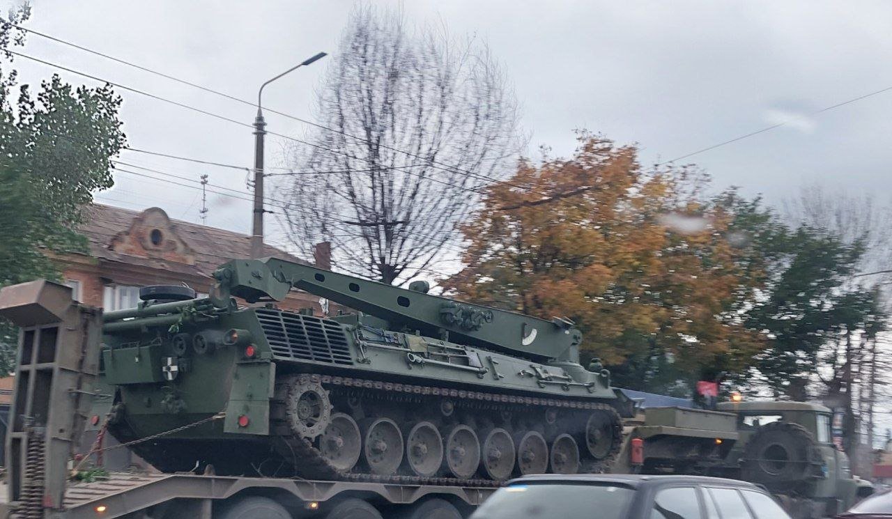 The first photo of a German-donated Bergepanzer 2 ARV in Ukraine.