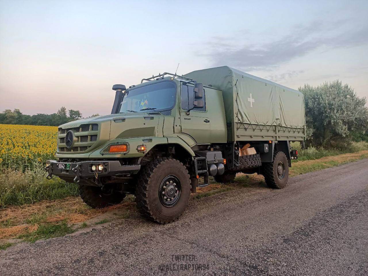 The first picture of a Mercedes-Benz Zetros in service with the AFU.